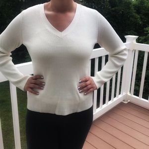 New York & Company V Neck Sweater